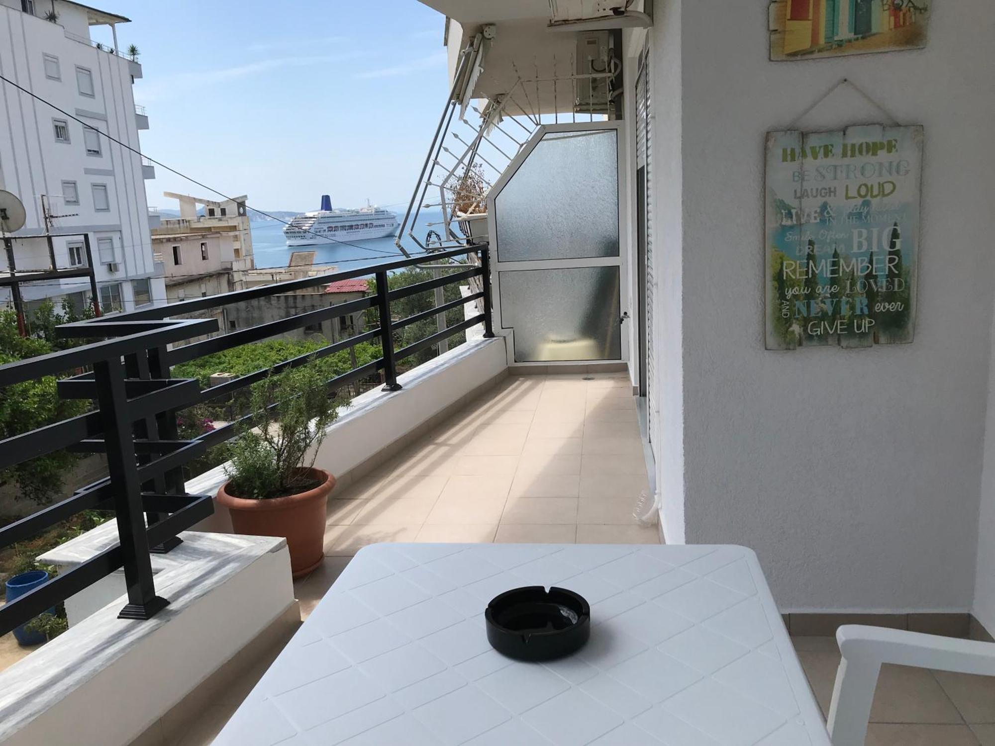 Kosta'S City Apartment Sarandë Eksteriør bilde
